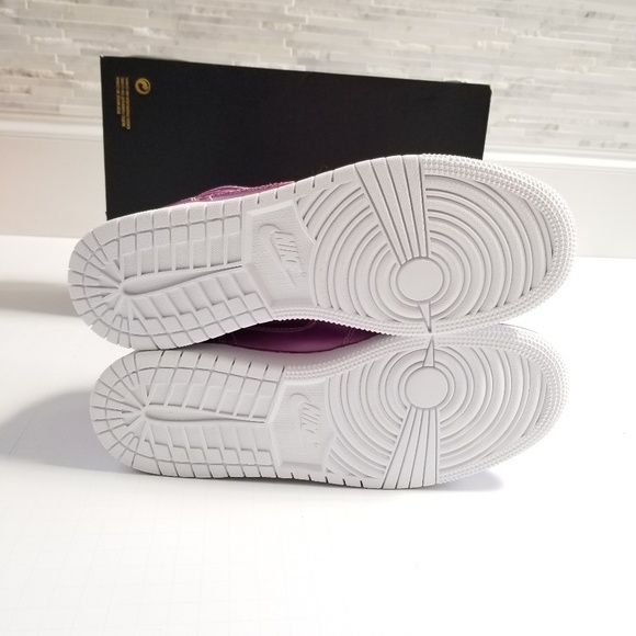 New Nike Air Jordan 1 Mid SE (GS) Sneakers - Picture 6 of 8